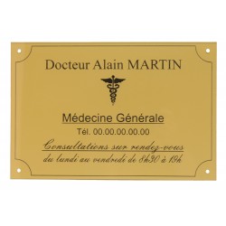 Plaque en plexiglas (PMMA coulé) 3 mm, les fonds sont de couleurs différentes.